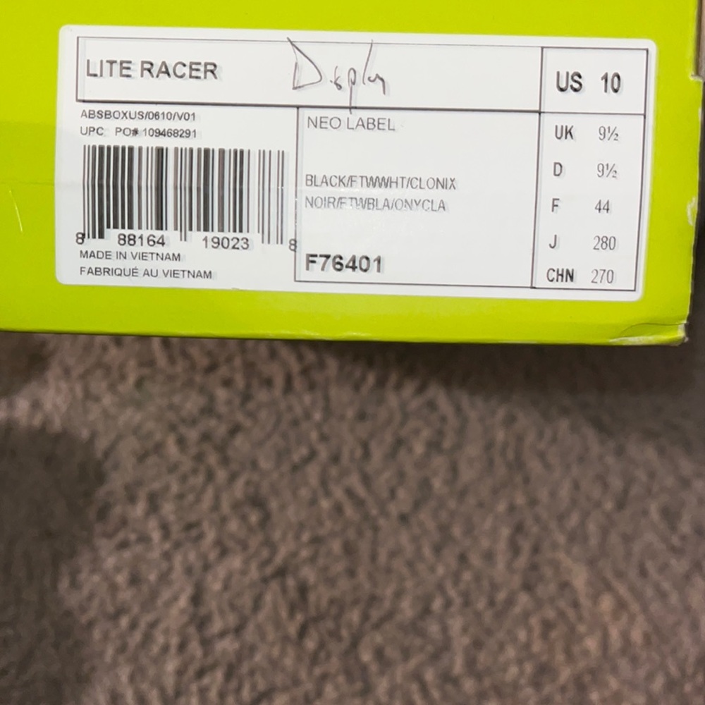 adidas gym shoe